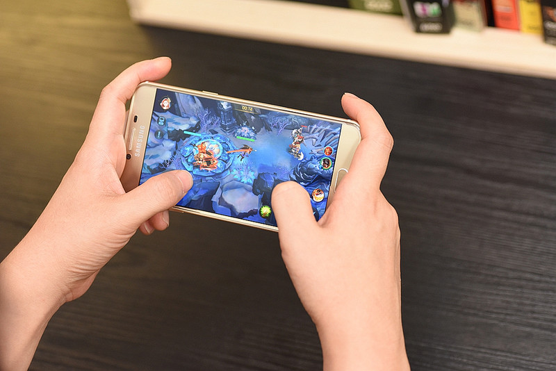 galaxyc55实拍,三星galaxyc5怎么样