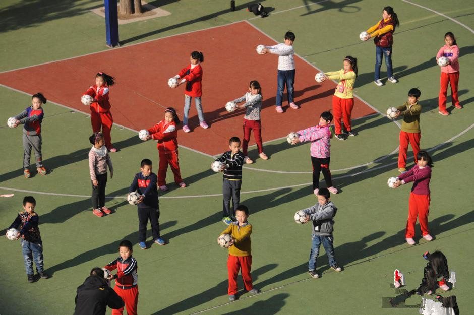 徐根宝山西,徐根宝原来是踢什么位置