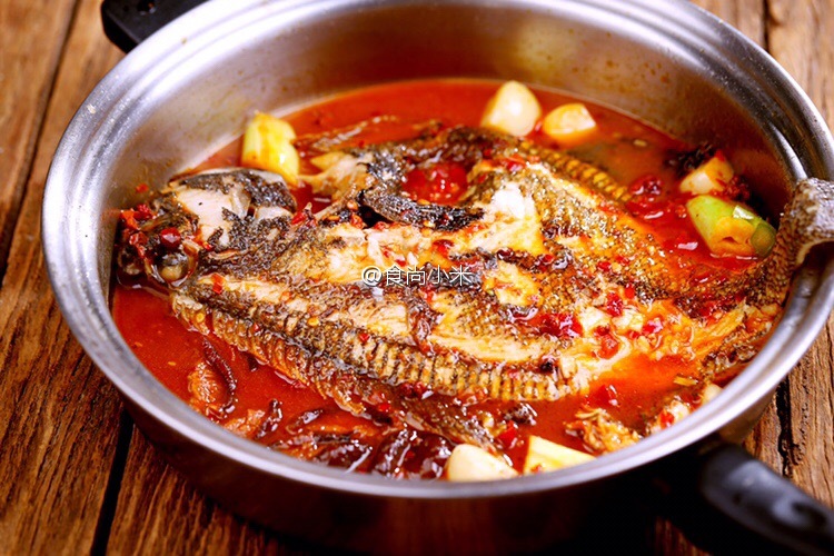 红烧豆豉鱼香菇做法,红烧蘑菇鱼的家常做法