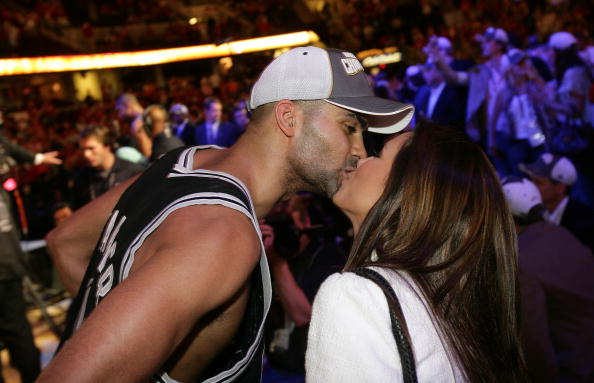 名人篮球系列:性感伊娃太痴情,分手了对马刺的爱永不变