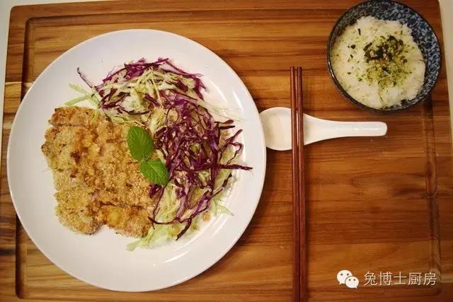 日式猪排饭的正确吃法,日式猪排饭商用的做法