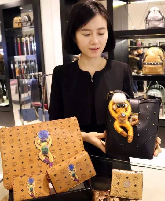 快救我我要瞎了！|各品牌「猴年纪念版」实力比丑中...