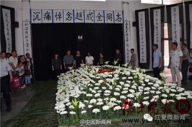 女子被塞进后备箱后续,女子遭男子强塞后备箱