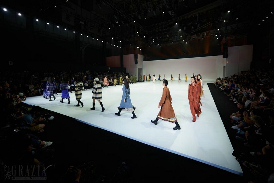 2019lily商务时装发布会,lily商务时装宣传片