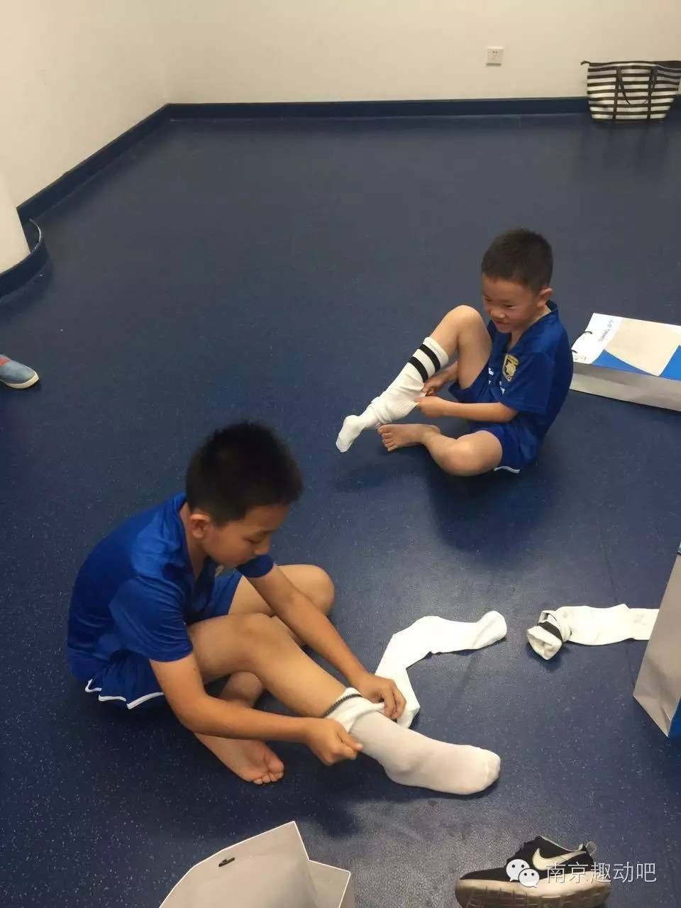 从男神经病到男神只差一个苏宁小球童的距离~