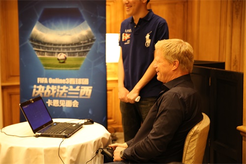 美女大战野兽完整版,美女大战野兽完整视频