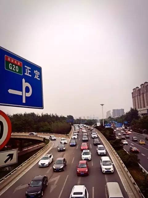 路牌带我抵达这里，而不是谷歌、百度、高德地图｜群分享