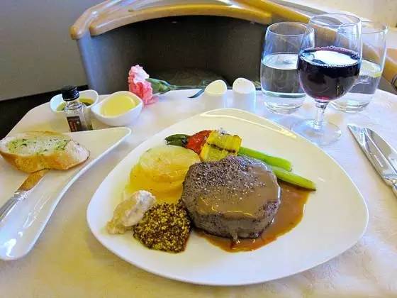 订机票也是技术活，手把手教你识别航空公司的“*规则潜**”