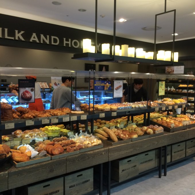 传说中的龙山汗蒸房以及韩国有名的emart大型超市到此一游。