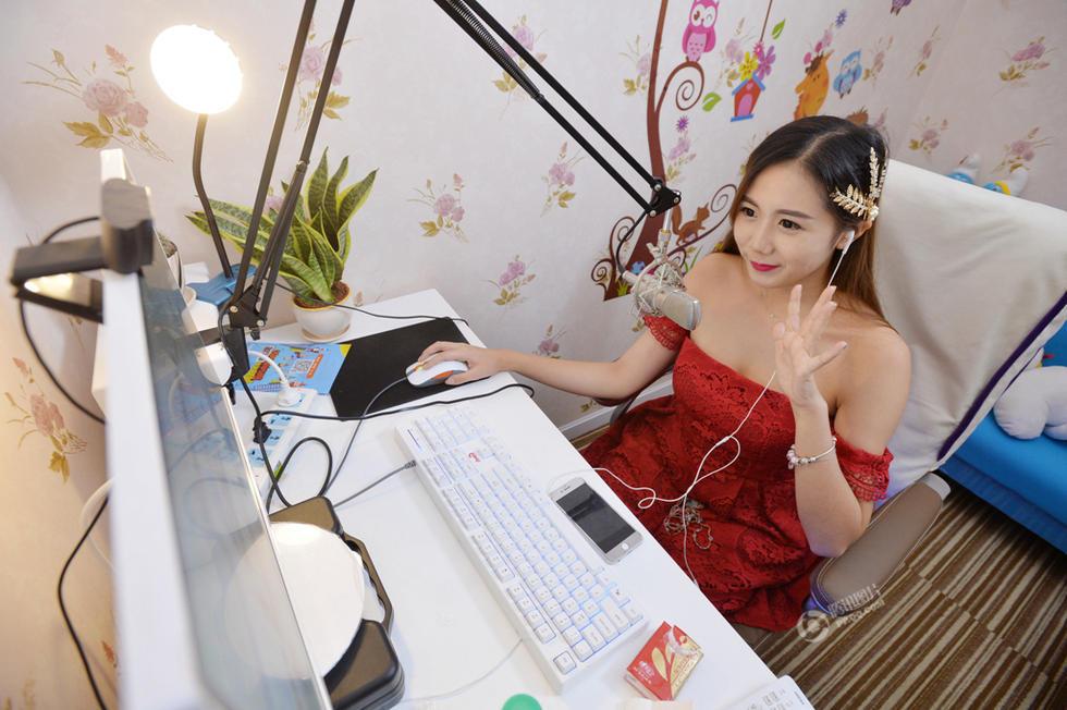 揭秘！美女直播年薪百万的真相~竟然是这样...