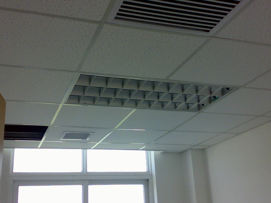 装修吊顶自己买材料划算吗,门面装修吊顶一般用什么材料