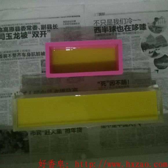 怎么做有颜色的蚕丝皂,蚕丝手工皂制作教程