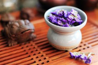 炎炎夏日——女性常饮花茶好处多