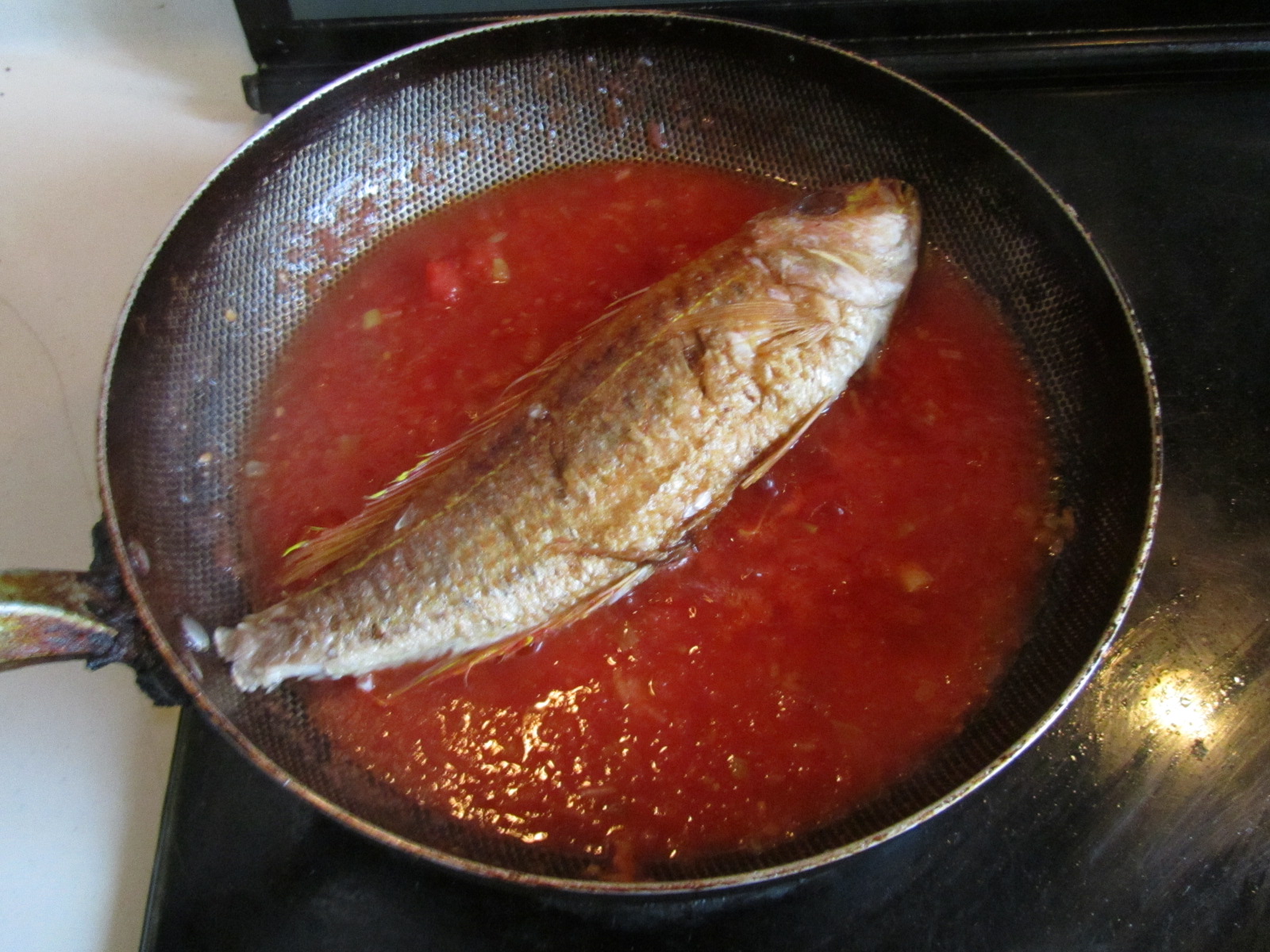 做鱼,为啥粘锅?为啥鱼皮不完整?为啥不入味?原来是少了这几步