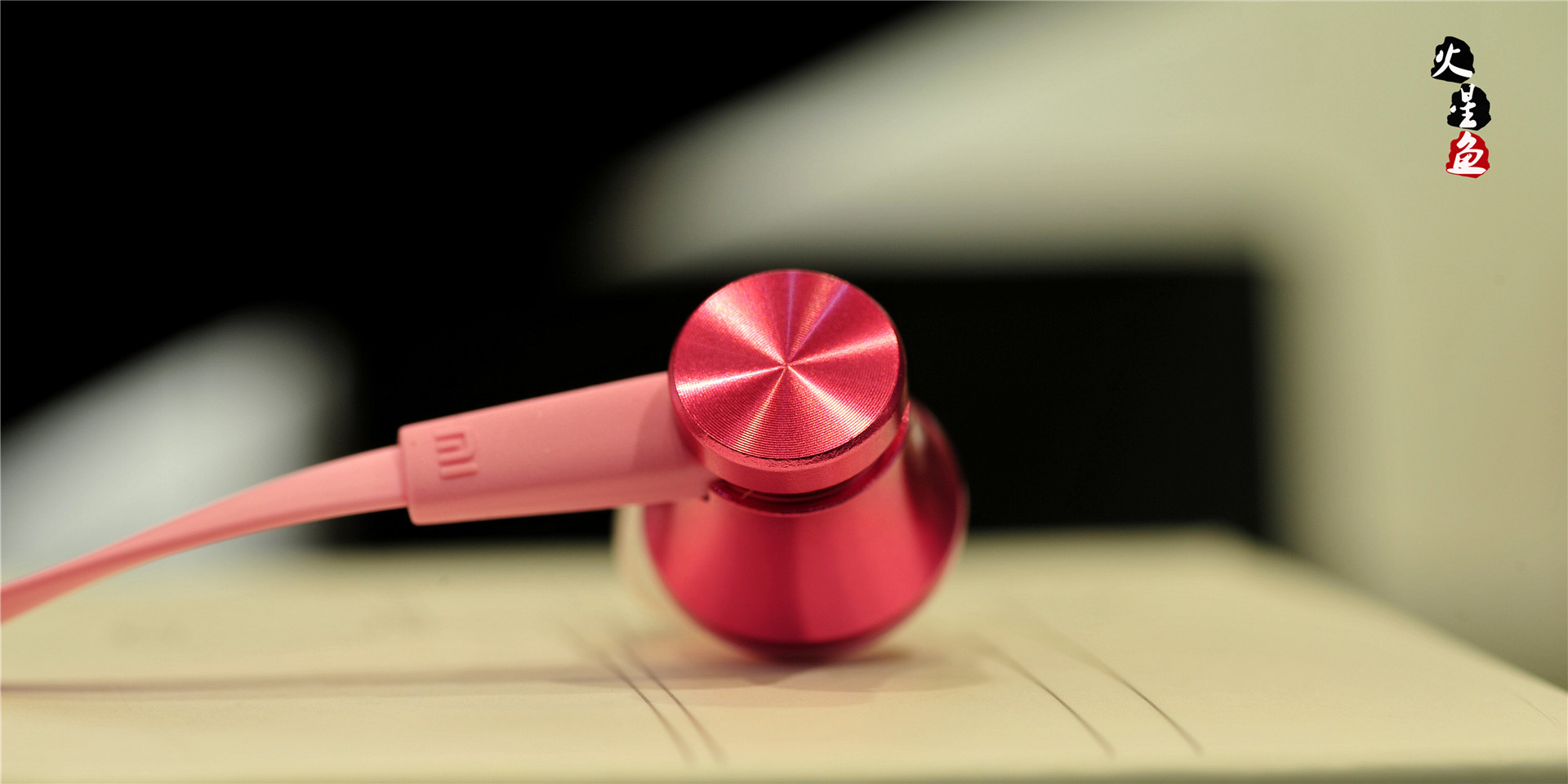 小米双单元半入耳式耳机测评,小米铁圈耳塞