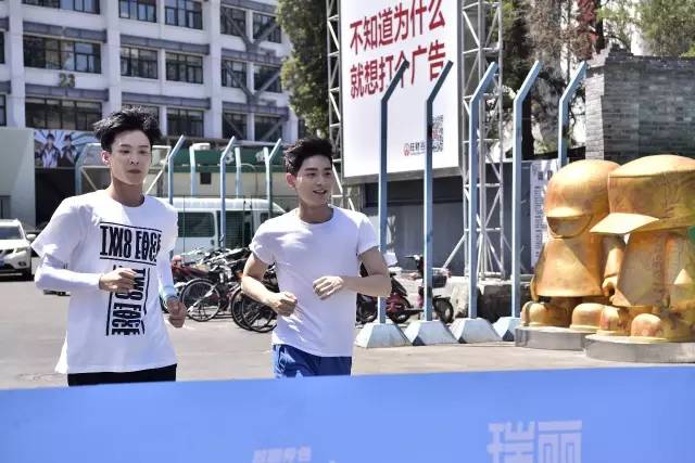 匆匆那年白敬亭版免费观看第二部,白敬亭匆匆那年和方茴拥抱的图片