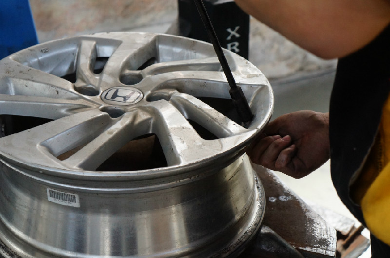 天上掉轮胎,倍耐力新p1轮胎测评视频