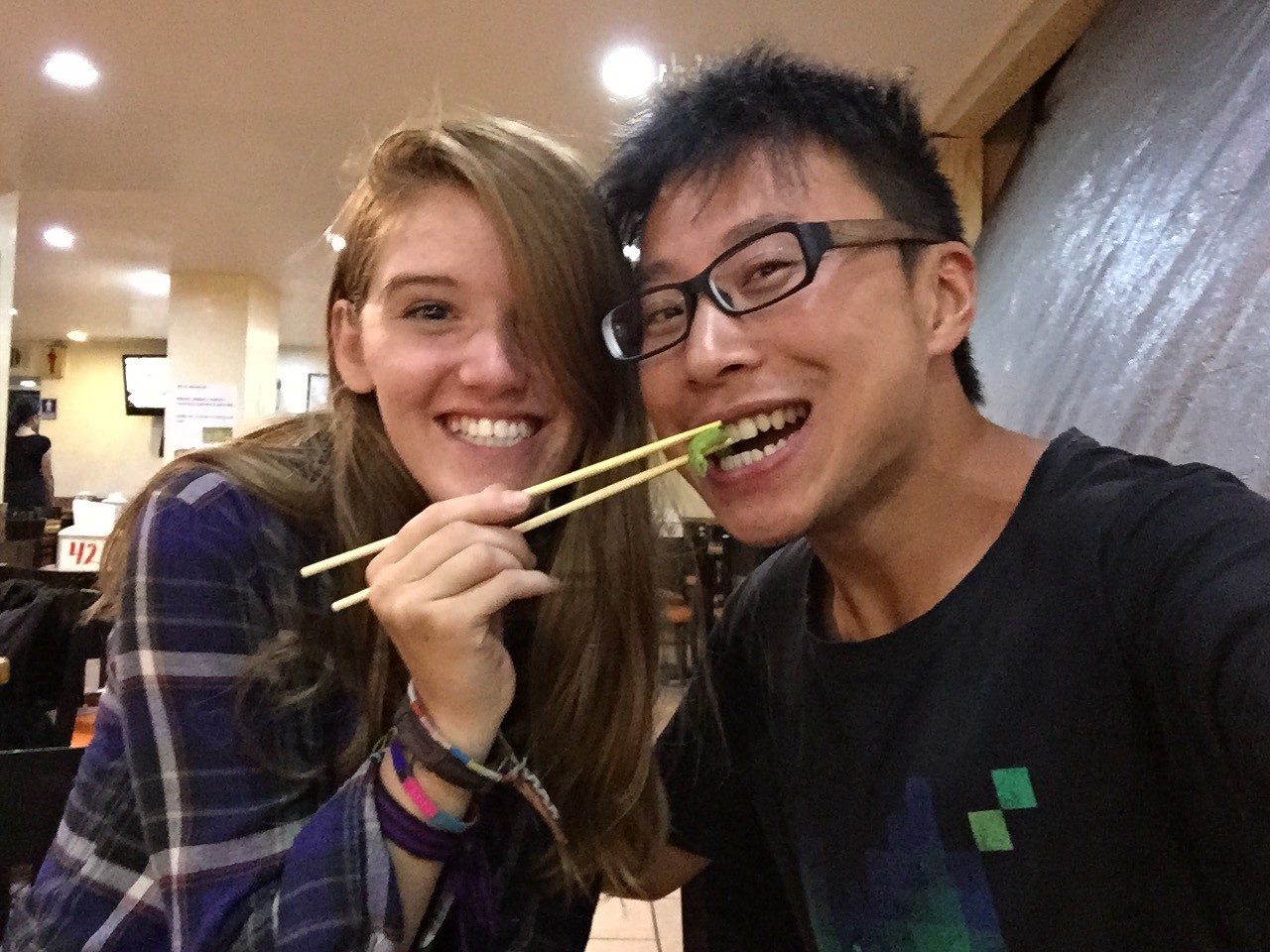 一个陕西汉子花7万元环游地球1圈，还带回一个美国女友！