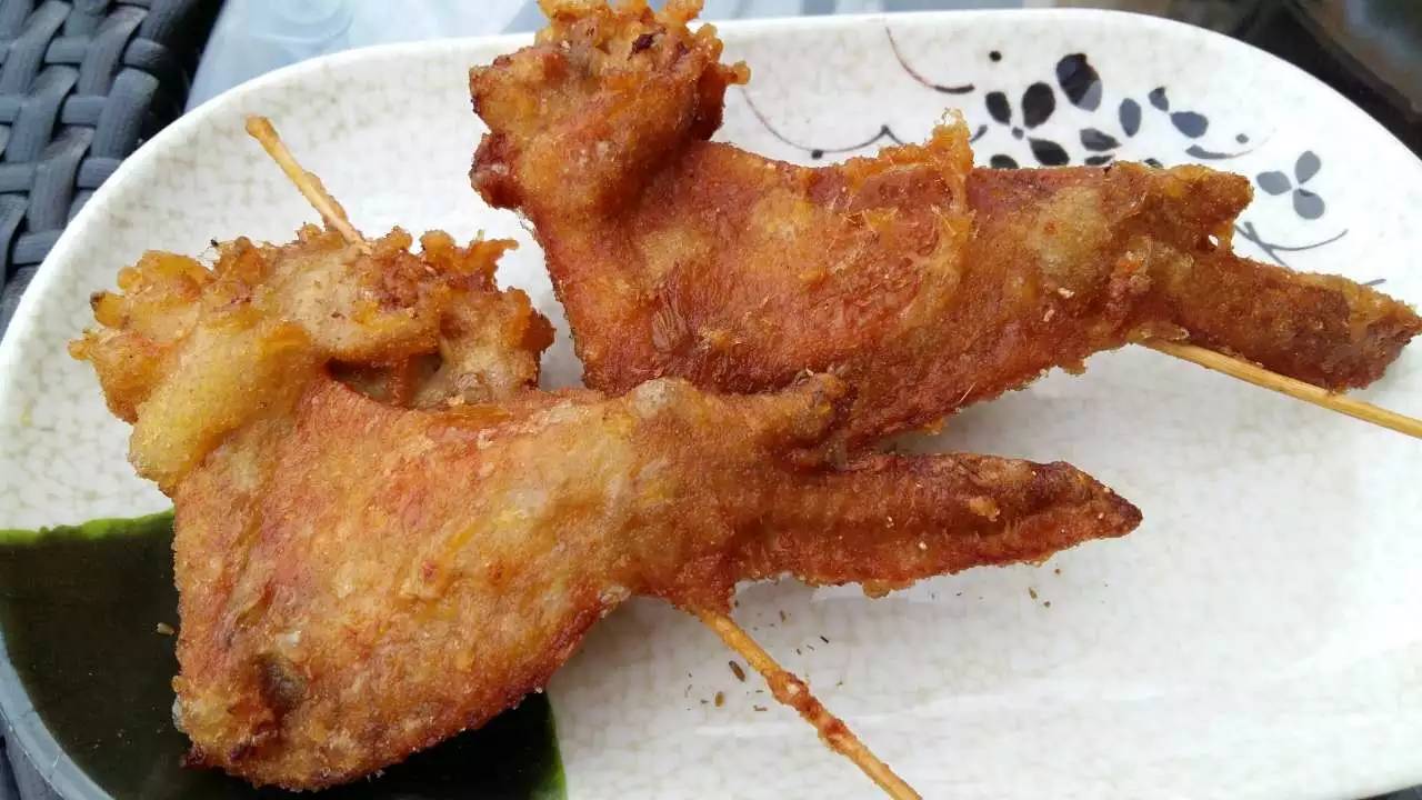 听说斯利美超级芒果冰免费送？！于小涵第一时间跑到现场。。。