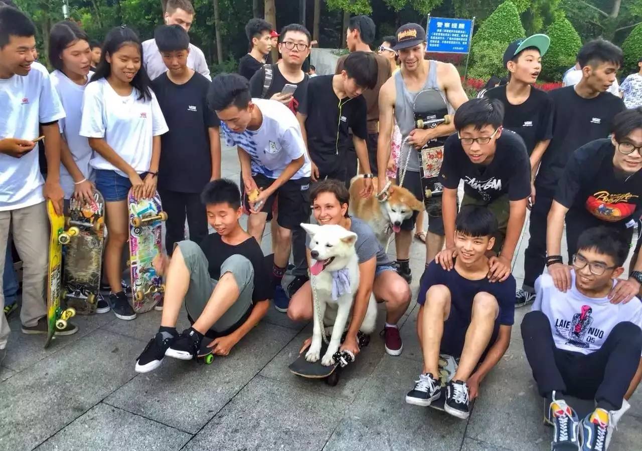 madness水原希子t恤,水原希子纽约时装周