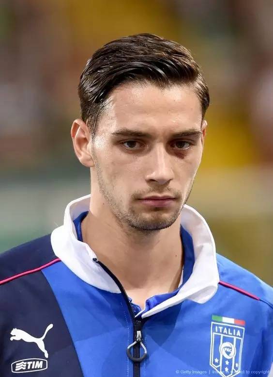 今晚半决赛！快来做一个时髦的伪球迷？