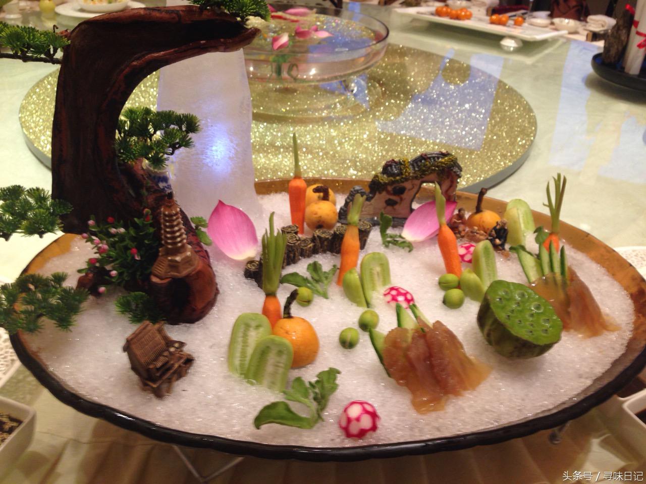 又见荷花开，莲（花、叶、子、藕）通身都是宝；上天馈赠！