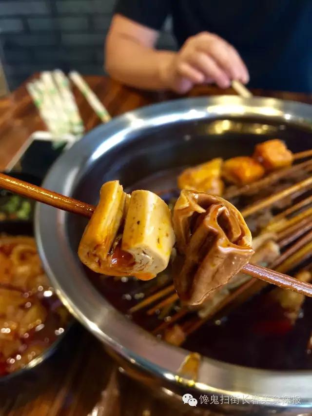 我发现了一家贼盖贼盖的串串他家的冒菜堪称神品！