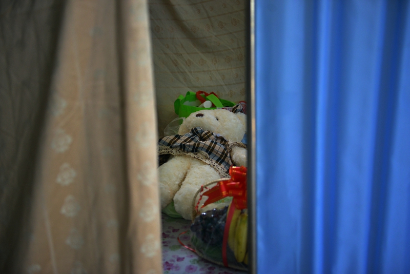 大眼睛姑娘哭,大眼睛女孩伤感眼神