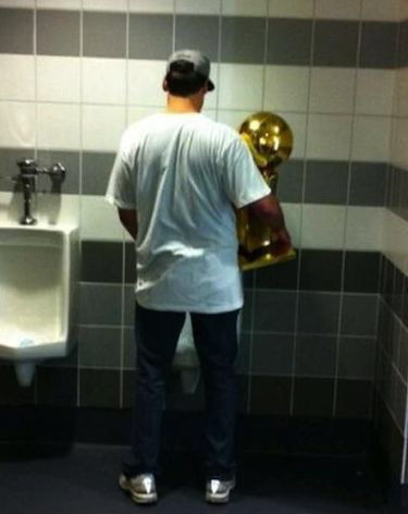 小乔丹约基奇冲突,小乔丹博古特冲突