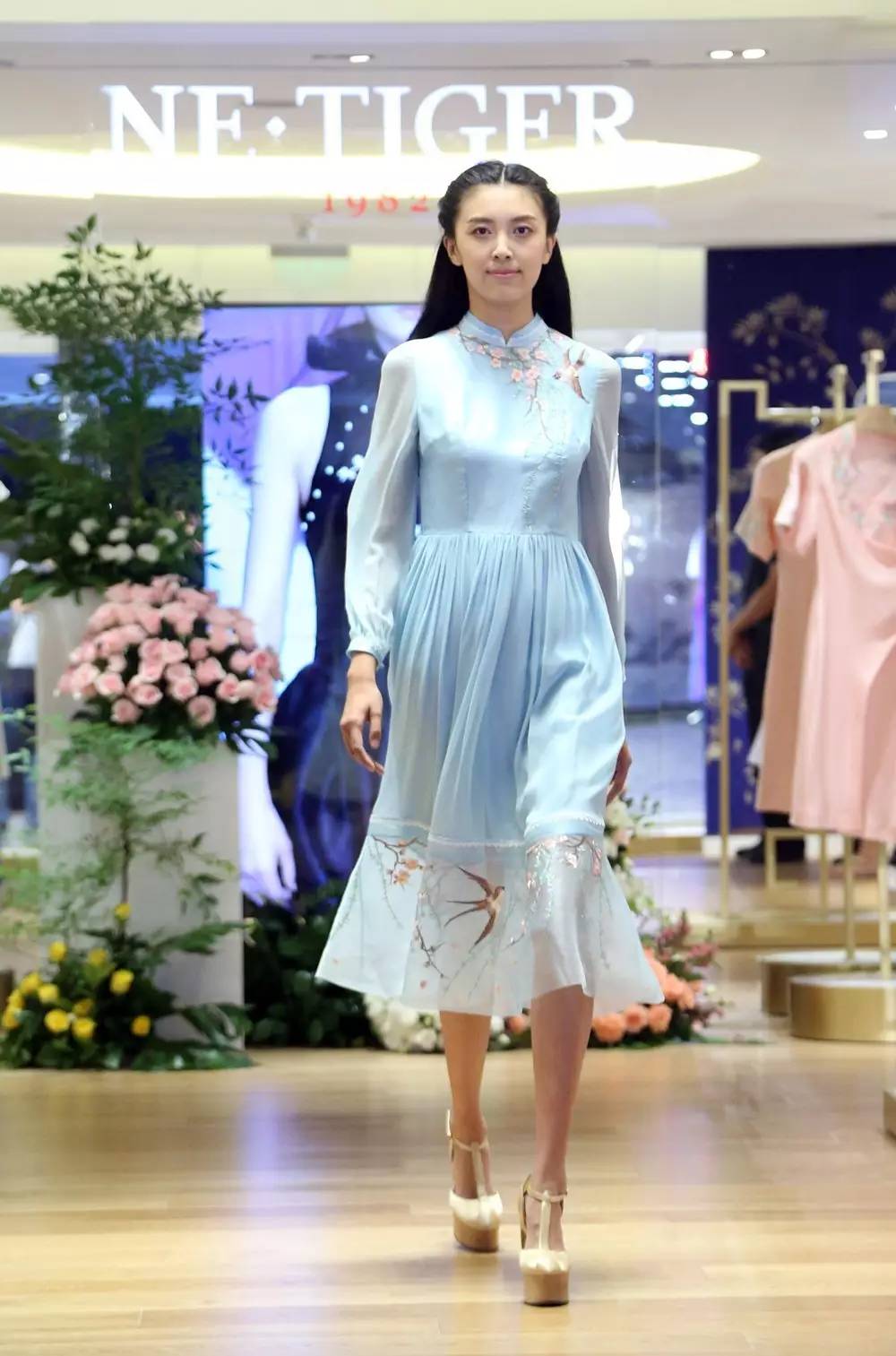 尚品|美衣、美食、美酒、美人,去NE·TIGER高级成衣店享受“四美”!