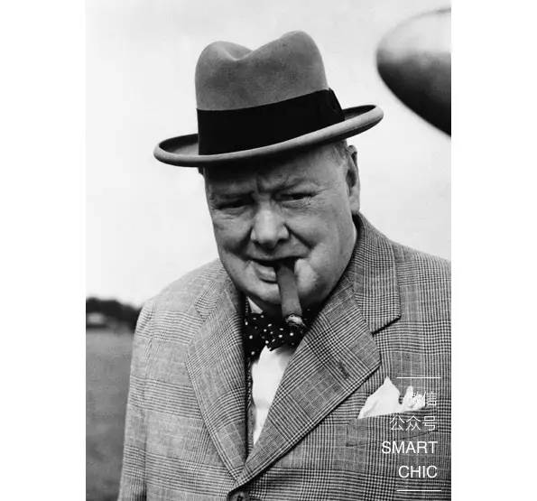 一顶帽子顶一件衣服,一顶帽子瞬间显时尚