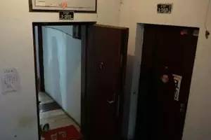 出租屋内，男子掐死女友后逃跑，为情？为财？到底是为个啥？