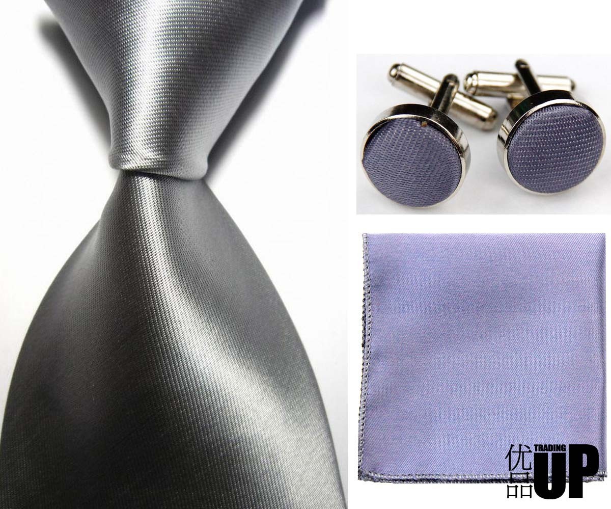 是时候该羡慕一下男士风尚传统了,毕竟绅士们连领带都可以定制