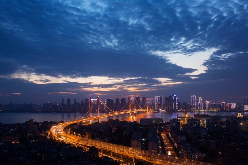 易中天谈武汉的意义,易中天讲武汉城市