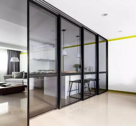 卫生间干湿分离玻璃隔断安装,卫生间极简玻璃隔断怎么安装