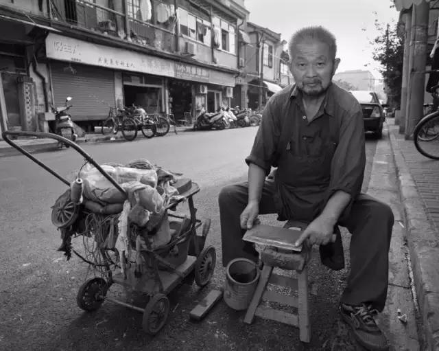 失传已久的街边老手艺,济南老泉城路消失的老铺子