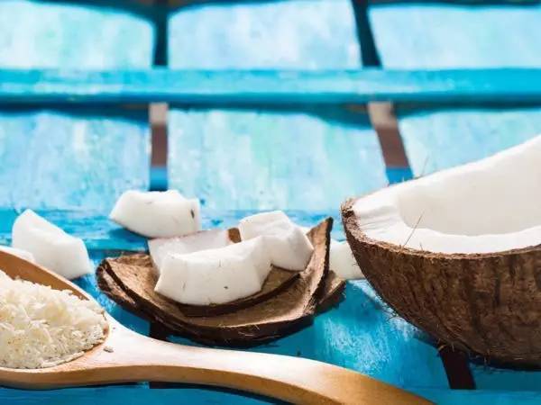 澳洲减肥椰子水靠谱吗 (澳洲红魔水和椰子水有效果吗)