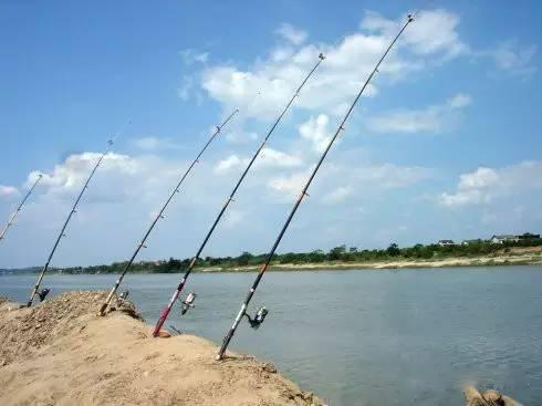 什么样的钓竿最好,钓竿测试裕丰赤魂钓竿