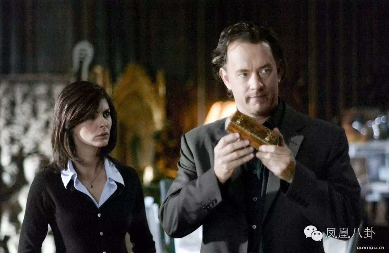 手势暗藏神秘代码、顶级明星纷纷效忠？娱乐圈竟还隐藏着神秘组织