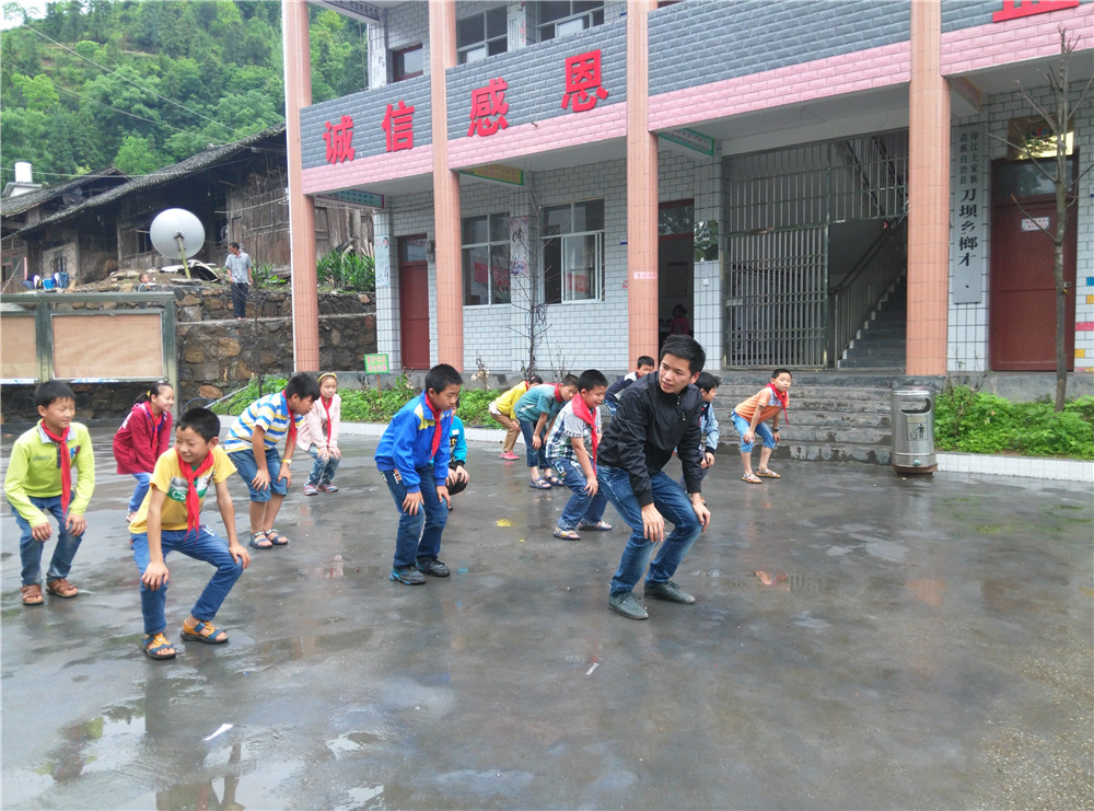 乡村教师奖：印江榔木小学教师陈红做学生的知心哥哥