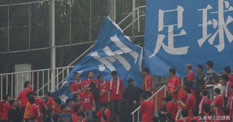 恒大为什么打德比广州富力,为什么广州恒大球队那么强