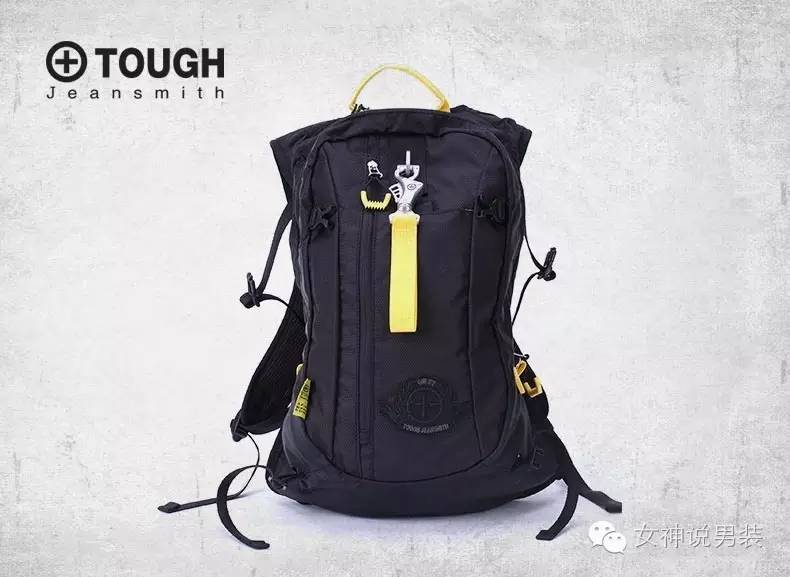 男士夏天如何背包,男士背包正确方法图解