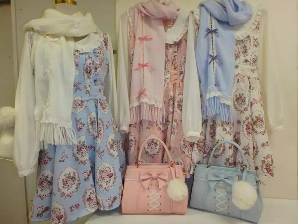 怎样穿出日系软妹风格的感觉,工装裤如何穿出软妹风格