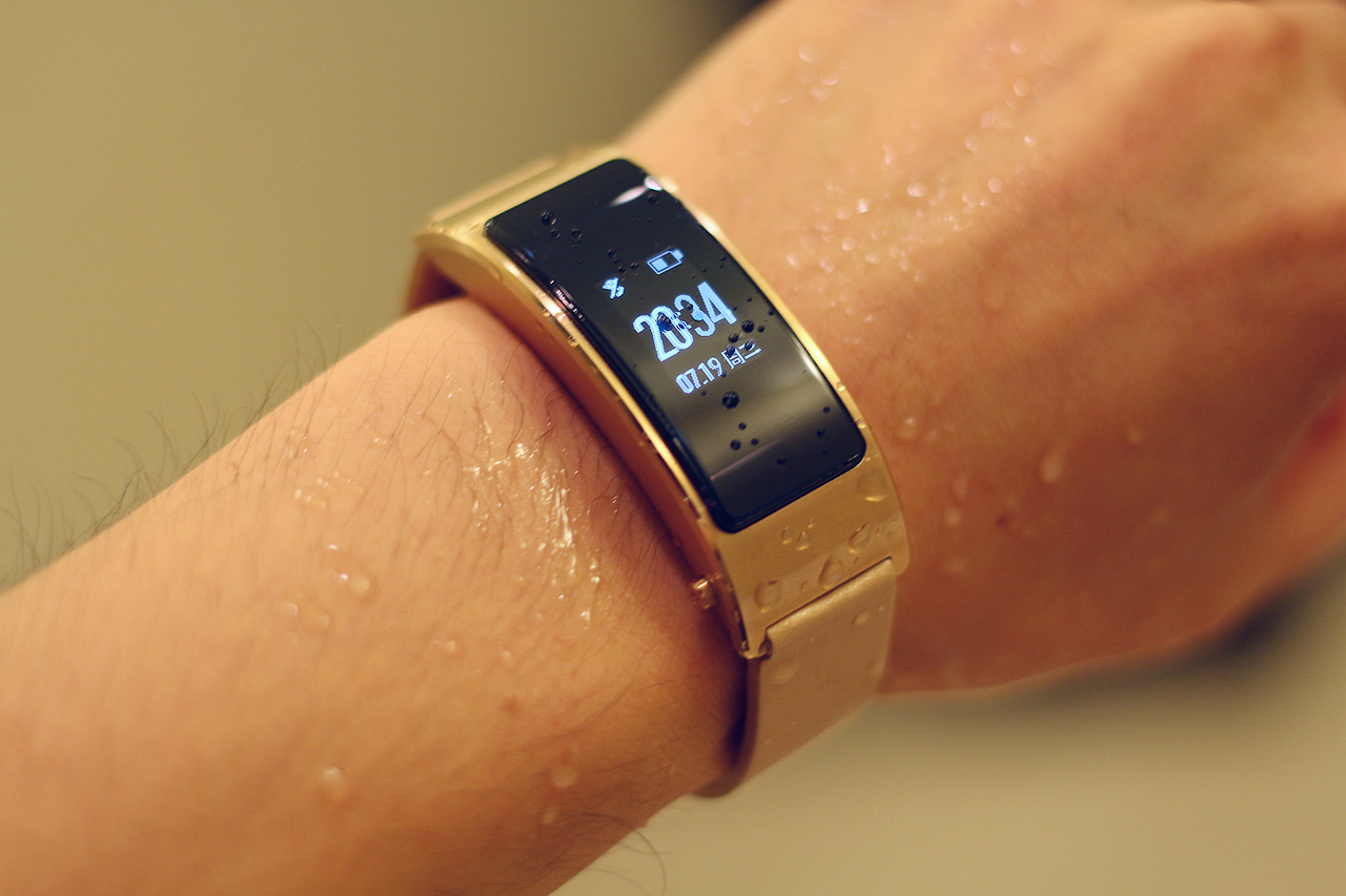 华为手环b3和b3青春版的区别,比华为手环b7更好的手环