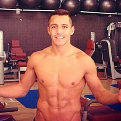 足坛球星腹肌视频,足坛十大有腹肌的人