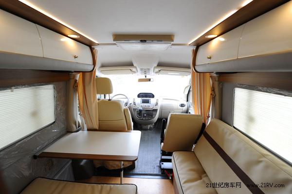 福特全顺最新国产b型自动挡房车,宇通依维柯房车国产自动挡