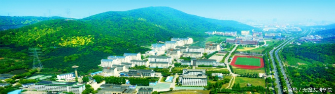 万名学子现场感受“花园大学”太湖学院