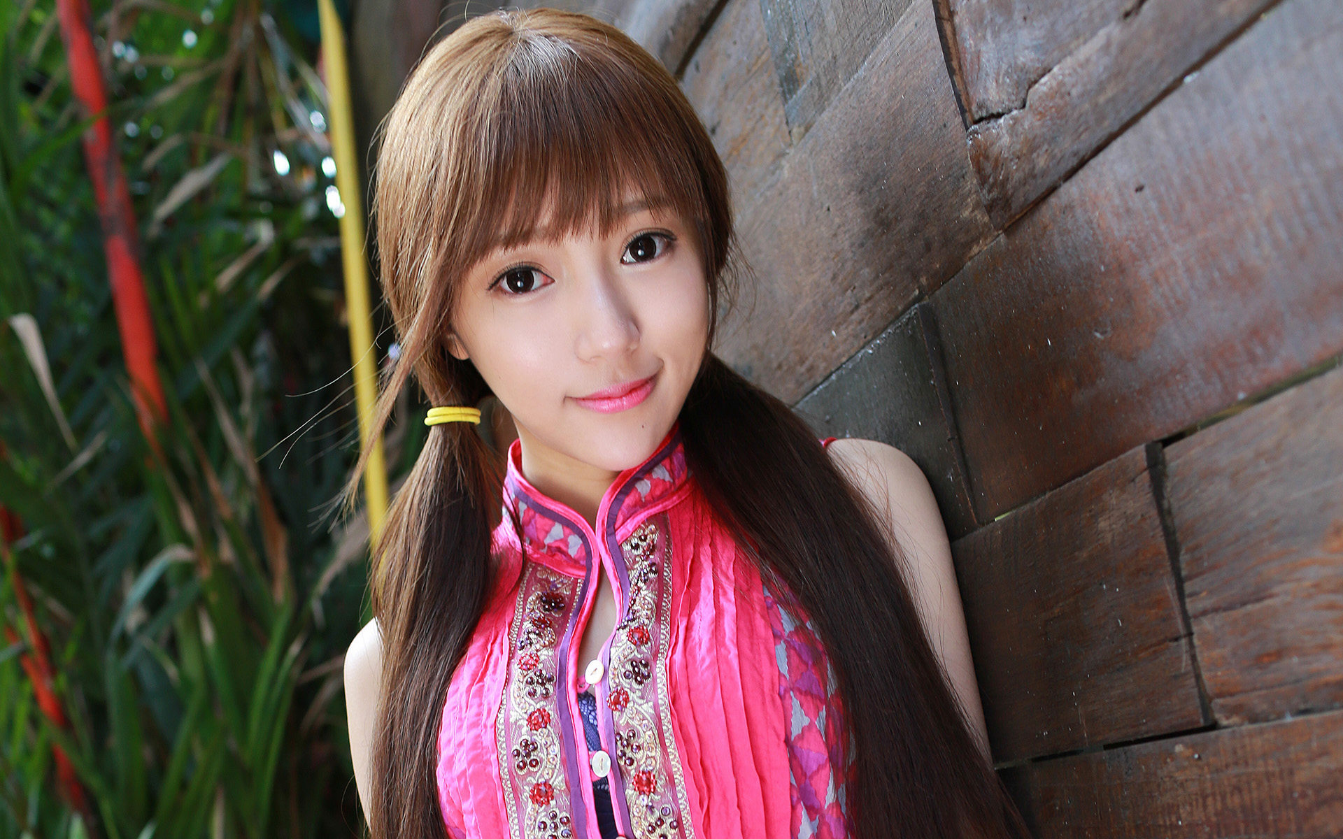 村霸闹事拿菜刀反击,村霸在村口闹事被警方枪毙