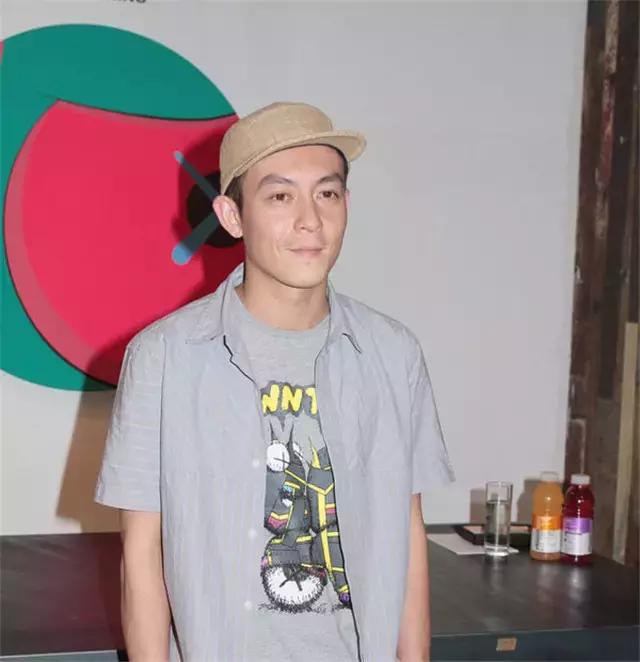 冠希哥虽然撕了女神，但我还是迷恋他