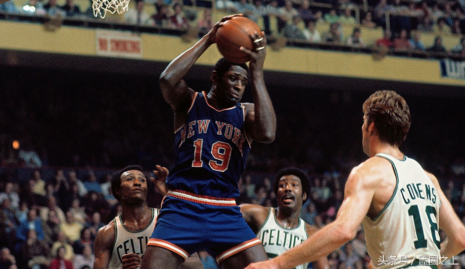 尼克斯已退役球衣,尼克斯退了两件15号球衣